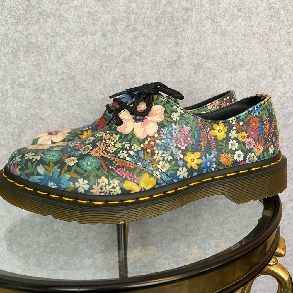 D23 Dr Martens Wanderlust Oxford 9 - Picture 4 of 16